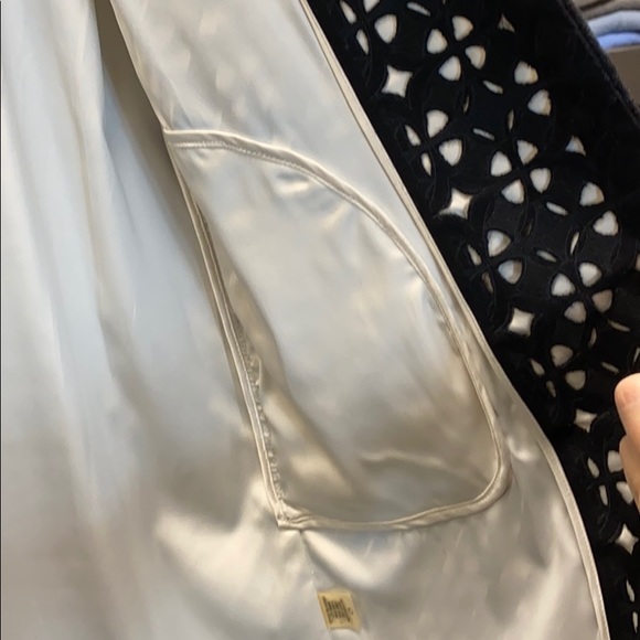 Elie Tahari 56% wool coat NWT - Picture 6 of 9